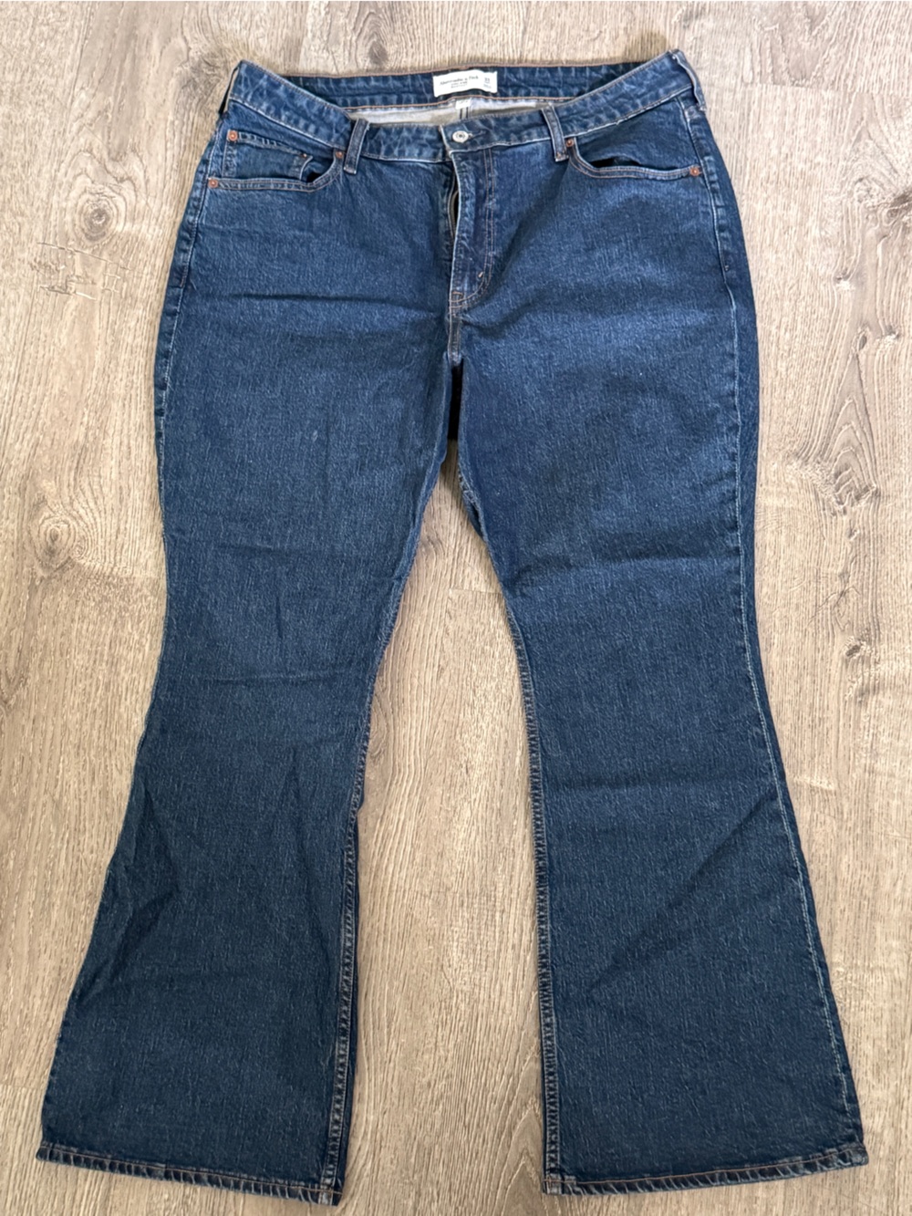 Classic High-Waist bootcut Women’s Jeans in Dark Blue